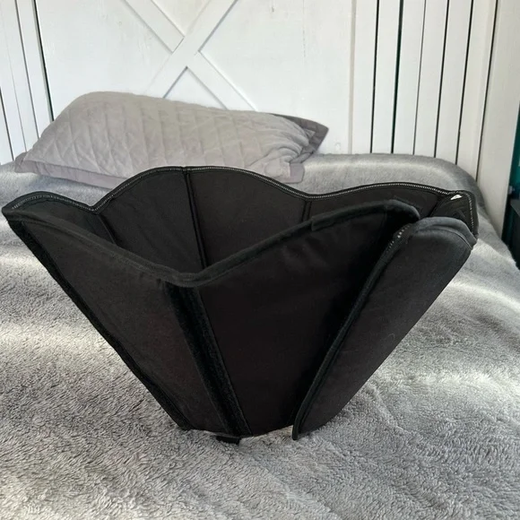 New Dog Cone Collar - Picture 4 of 9